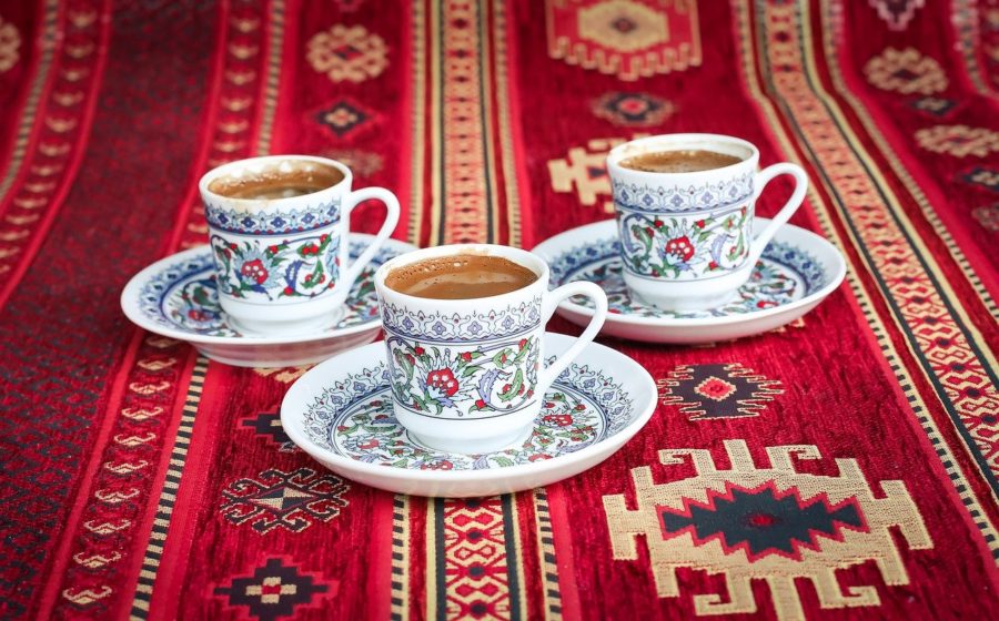 Pravá turecká káva? Ta má na míle daleko k českému turku