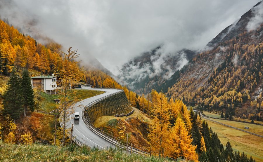 Jižní Tyrolsko se pomalu zbarvuje do barev podzimu