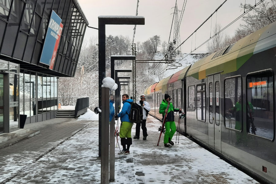 Ski Pustertal Express: Jak procestovat 200 kilometrů sjezdovek bez auta